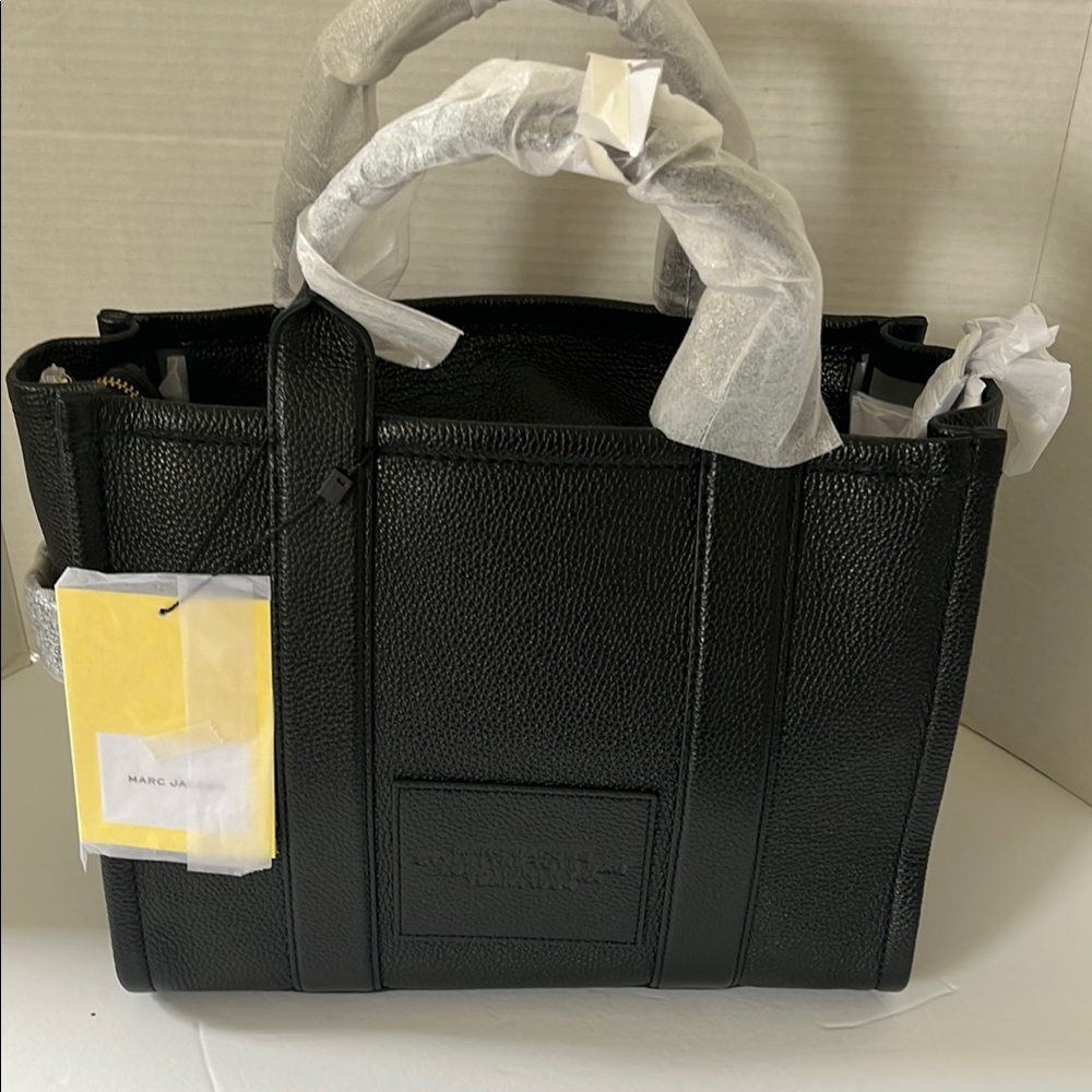 Marc Jacobs Black Leather The Tote Bag - Picture 5 of 7